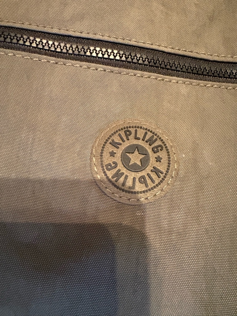 Kipling Gray Crossbody Messenger with Black Strap - Picture 3 of 7